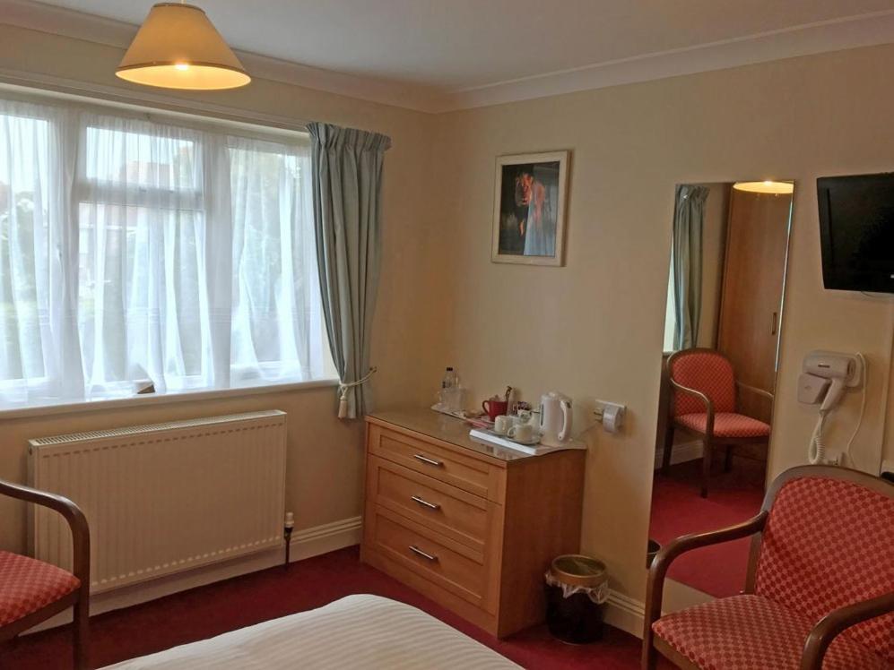 Merton House Worthing Ruang foto