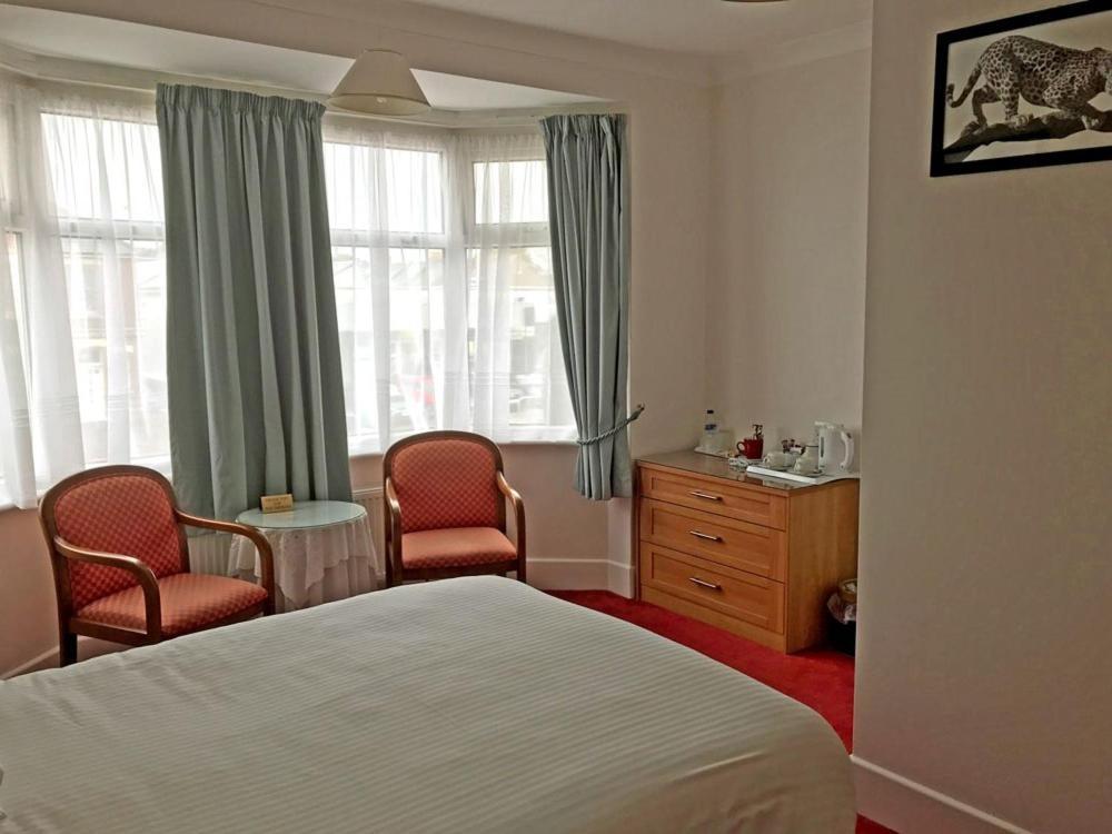 Merton House Worthing Ruang foto