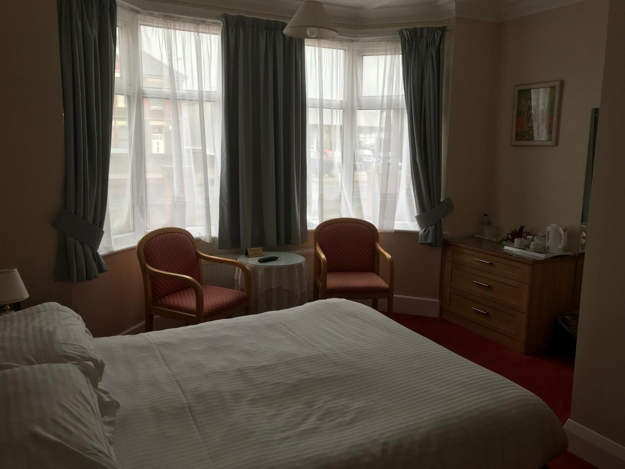 Merton House Worthing Ruang foto