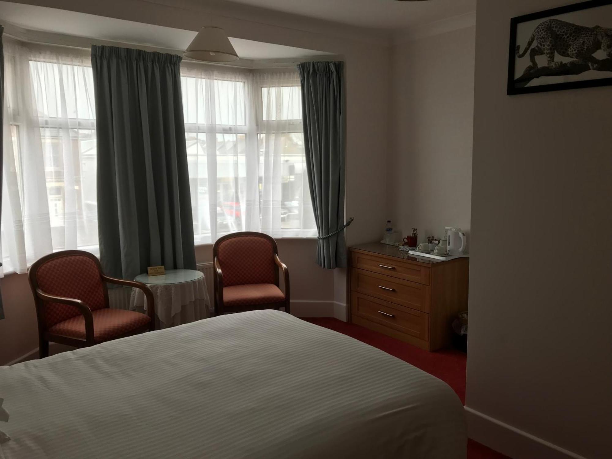 Merton House Worthing Ruang foto